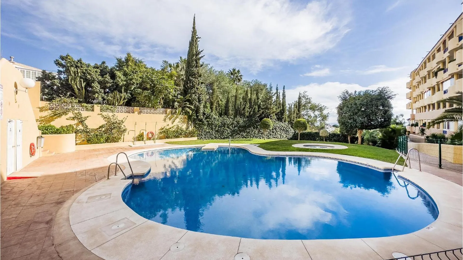 Gorgeous Apartment In Fuengirola With Wifi