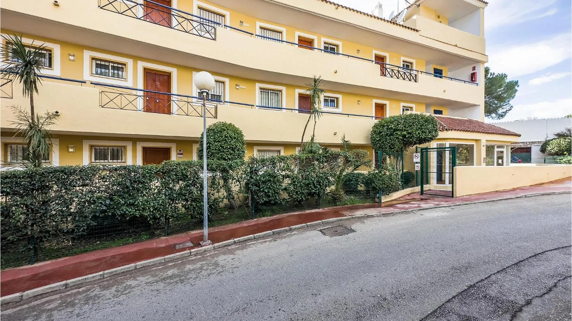Gorgeous Apartment In Fuengirola With Wifi