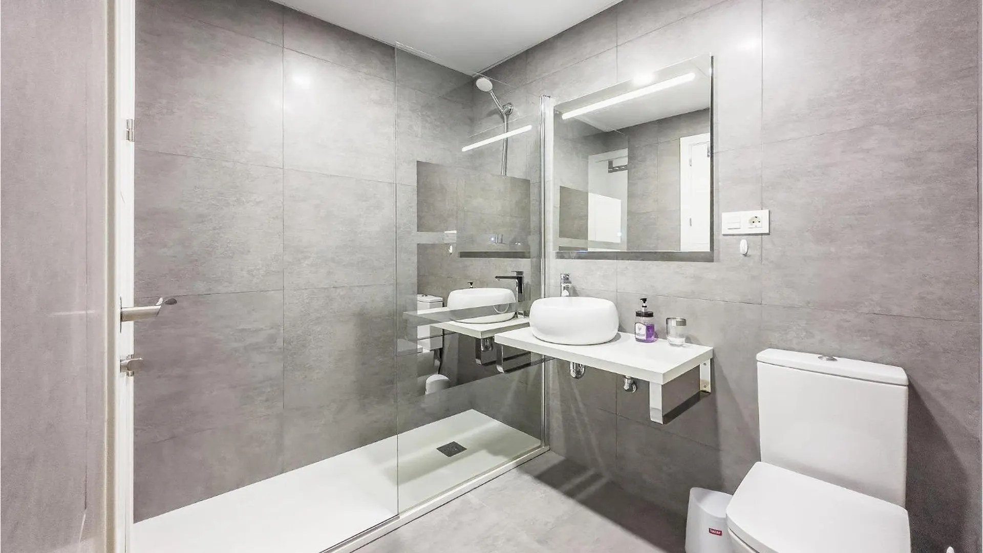 Gorgeous Apartment In Fuengirola With Wifi
