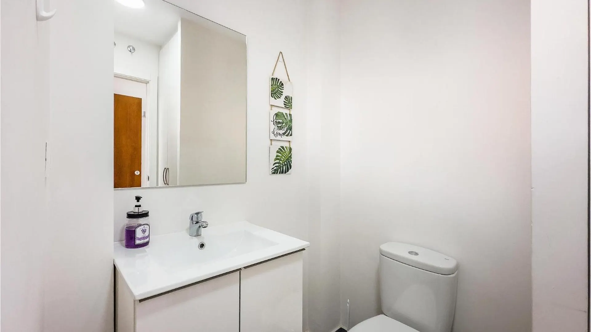Gorgeous Apartment In Fuengirola With Wifi