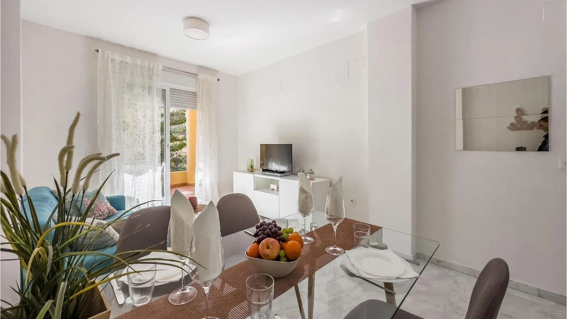 Gorgeous Apartment In Fuengirola With Wifi